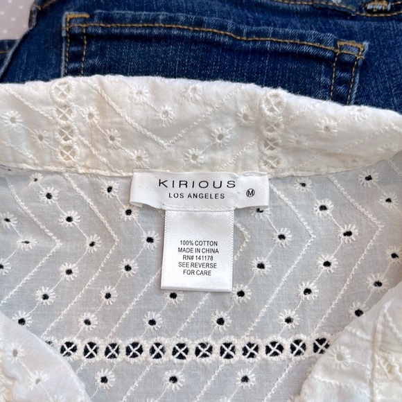 Beautiful Off White Eyelet Button Down Top Only Worn Once - Picture 2 of 6